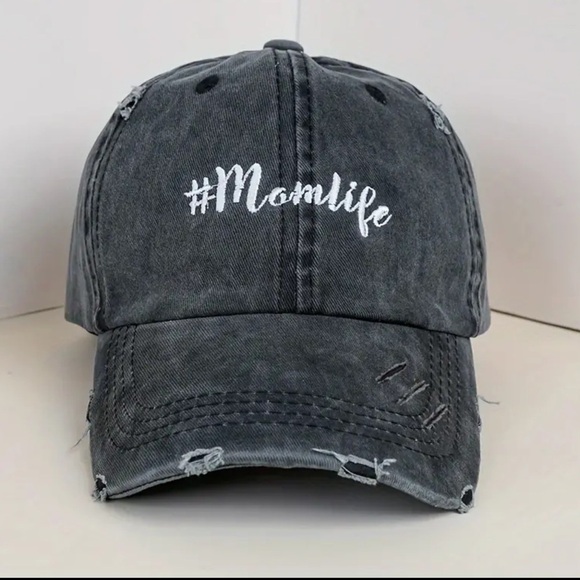 Stylish MOM LIFE Embroidered Baseball Cap with Ponytail hole - Picture 4 of 5